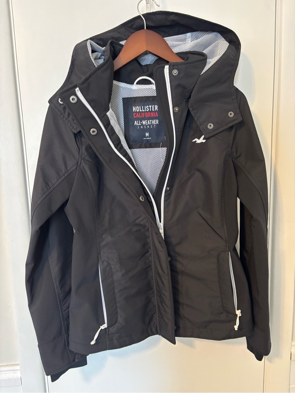 NWT Hollister All-Weather Jacket-black medium